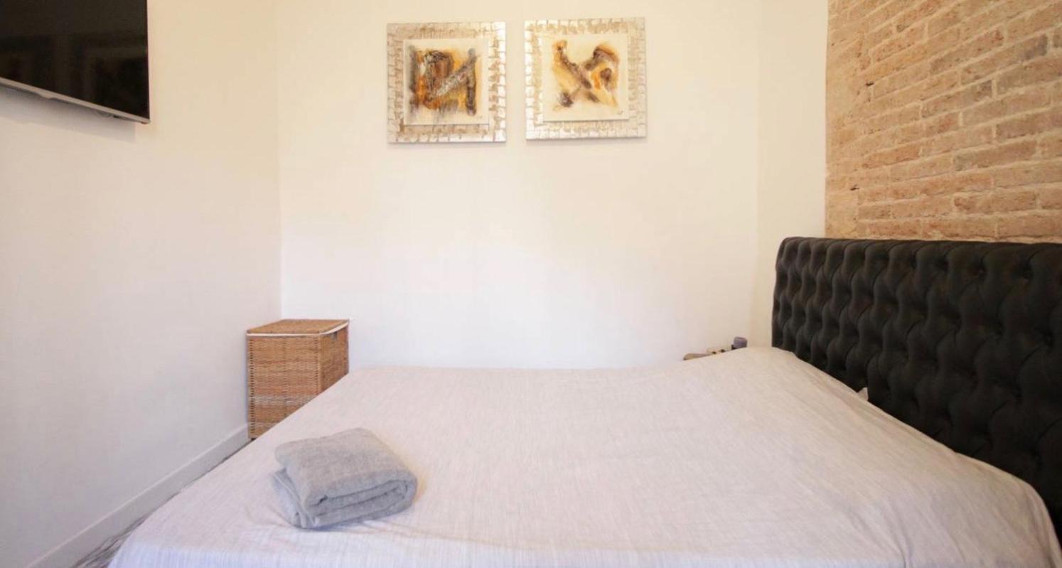 Eixample Modernista Apartment Barcelona Luaran gambar