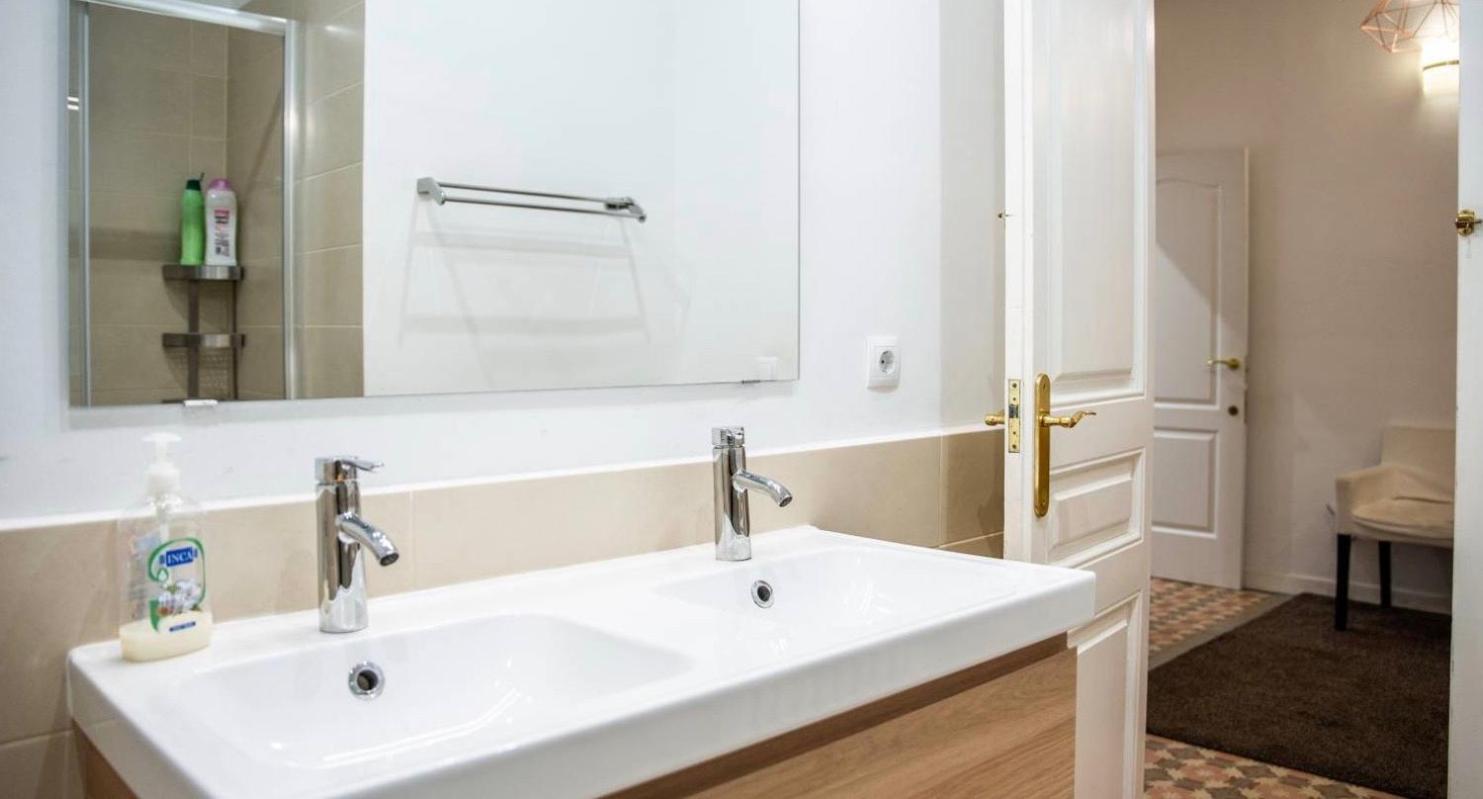Eixample Modernista Apartment Barcelona Luaran gambar